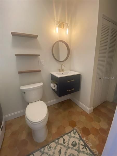 Recently Rented: $3,000 (2 beds, 1 baths, 1277 Square Feet)