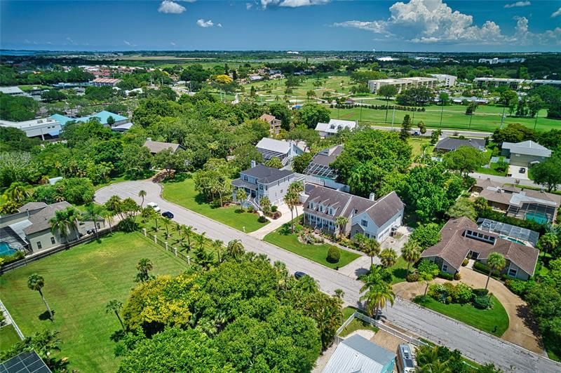 Recently Sold: $1,499,000 (5 beds, 4 baths, 3232 Square Feet)