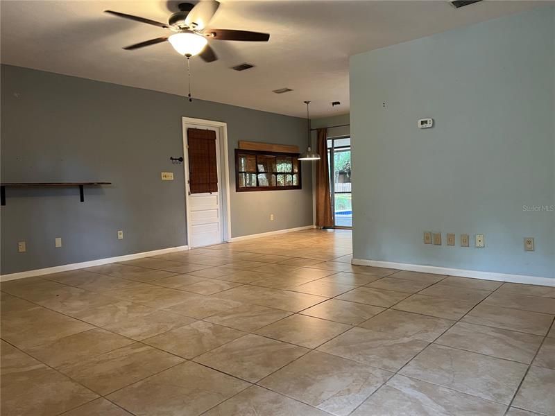 Recently Sold: $185,000 (2 beds, 2 baths, 1019 Square Feet)