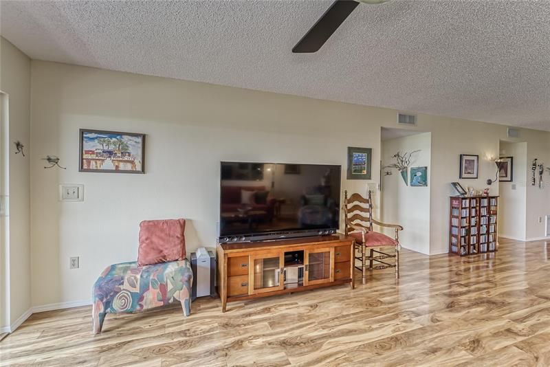 Recently Sold: $514,900 (2 beds, 2 baths, 1334 Square Feet)