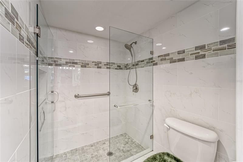 最近售出: $514,900 (2 贝兹, 2 浴室, 1334 平方英尺)