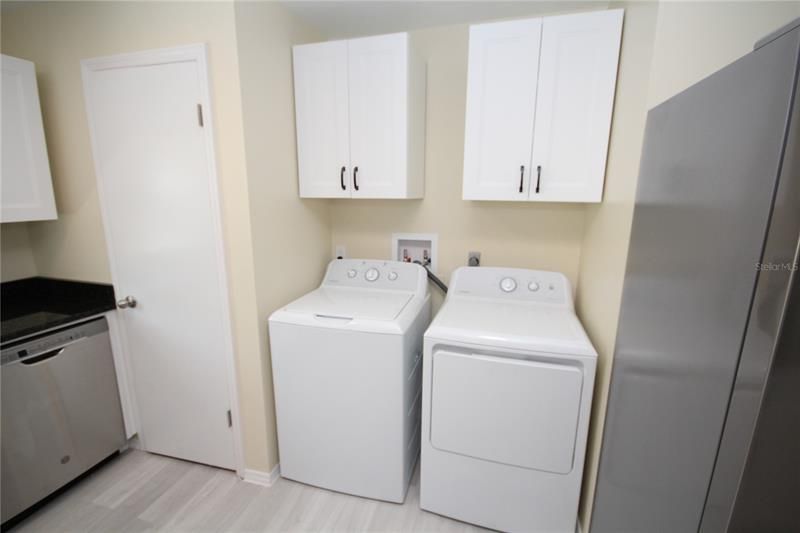 Recently Rented: $1,449 (2 beds, 2 baths, 1036 Square Feet)