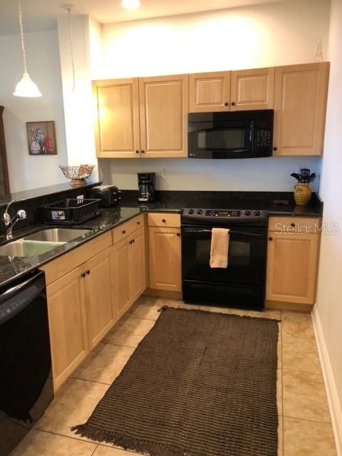 Recently Rented: $2,495 (2 beds, 2 baths, 1272 Square Feet)