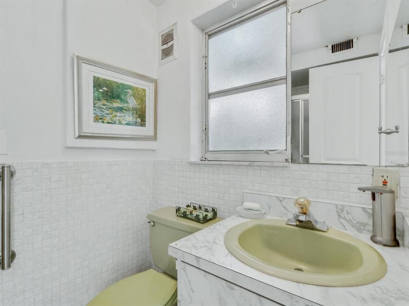 Recently Sold: $1,950,000 (3 beds, 2 baths, 2460 Square Feet)