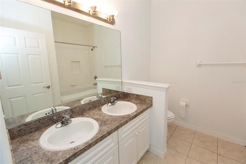最近租的: $1,825 (3 贝兹, 2 浴室, 1380 平方英尺)