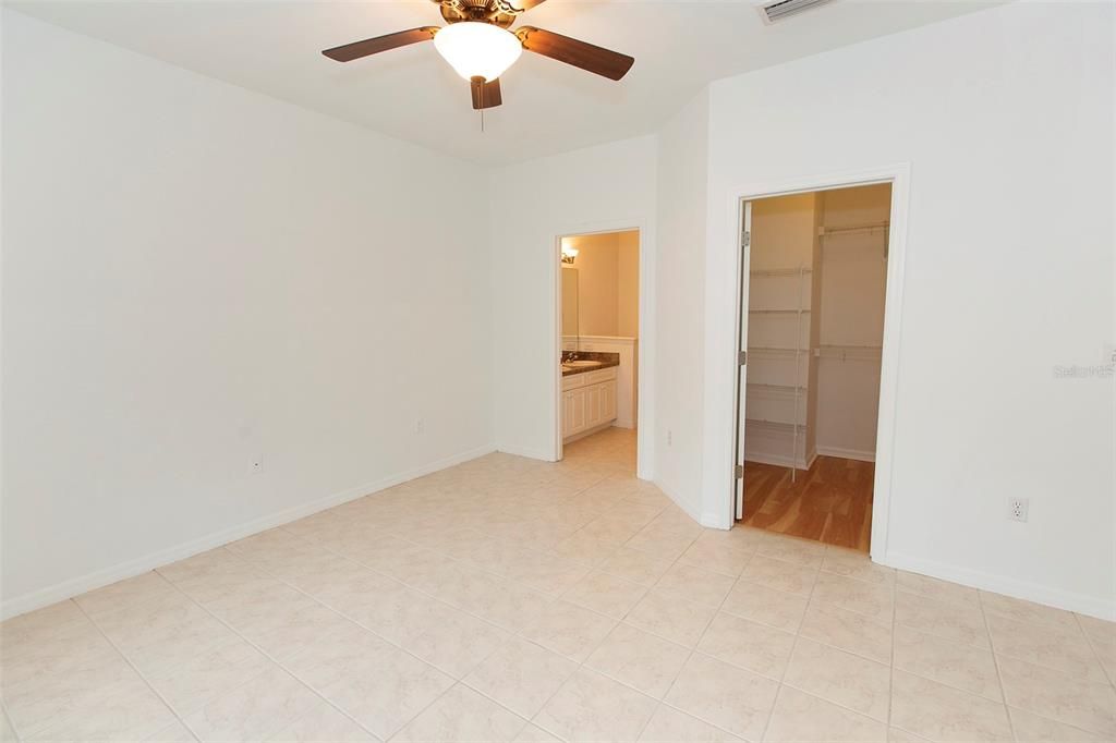 Recently Rented: $1,825 (3 beds, 2 baths, 1380 Square Feet)