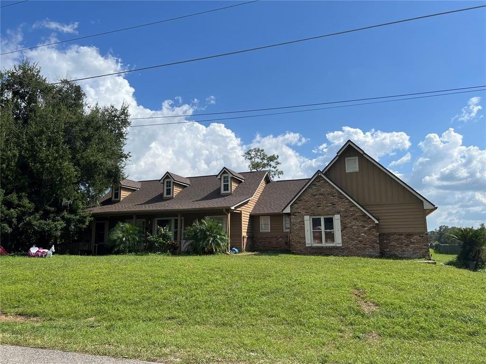 Recently Sold: $375,000 (3 beds, 2 baths, 1719 Square Feet)