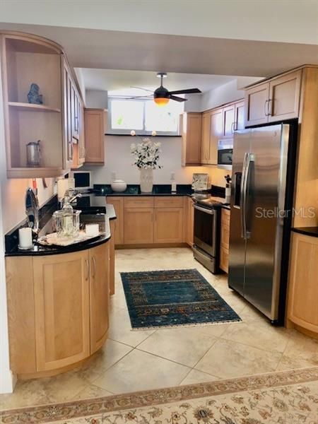 Recently Sold: $987,400 (2 beds, 2 baths, 1492 Square Feet)