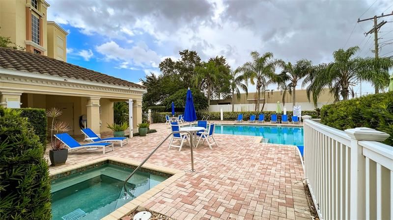 Recently Sold: $850,000 (4 beds, 3 baths, 2465 Square Feet)