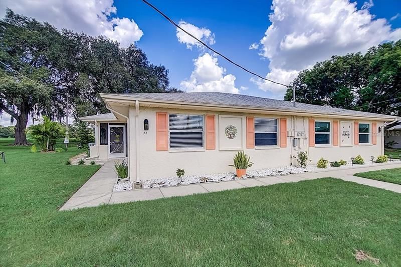 Recently Sold: $184,000 (2 beds, 2 baths, 1120 Square Feet)
