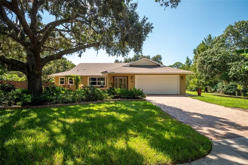 Recently Sold: $835,000 (4 beds, 3 baths, 2186 Square Feet)