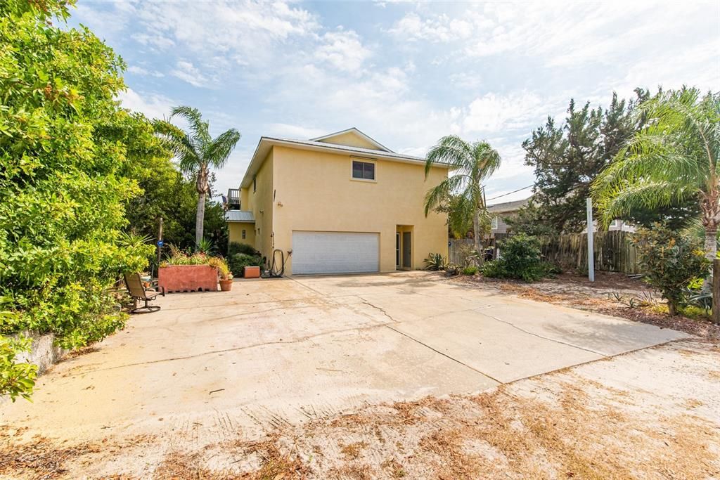 Recently Sold: $1,175,000 (4 beds, 3 baths, 3533 Square Feet)