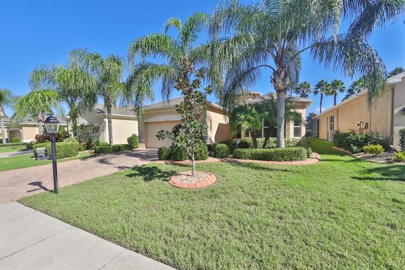 Recently Sold: $429,000 (3 beds, 2 baths, 2021 Square Feet)