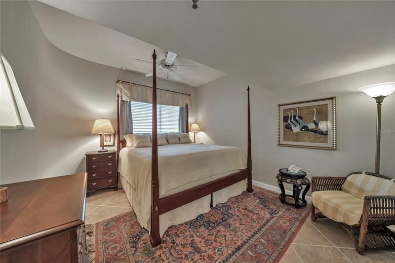 Vendido Recientemente: $1,900,000 (3 camas, 3 baños, 1953 Pies cuadrados)