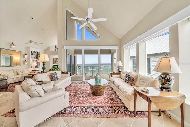 Recently Sold: $1,900,000 (3 beds, 3 baths, 1953 Square Feet)