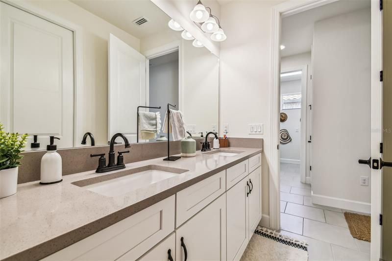 Recently Sold: $520,000 (3 beds, 2 baths, 1931 Square Feet)