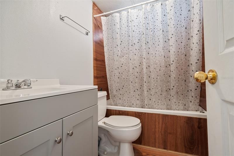 最近售出: $97,500 (2 贝兹, 2 浴室, 1644 平方英尺)