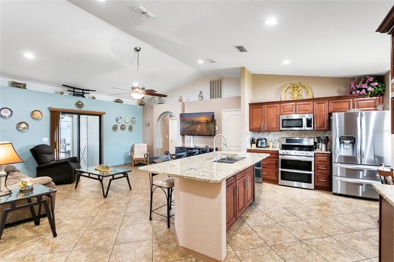 Recently Sold: $295,000 (3 beds, 2 baths, 1629 Square Feet)
