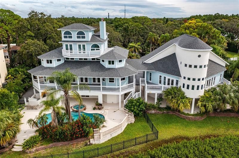 Recently Sold: $2,750,000 (9 beds, 8 baths, 7274 Square Feet)