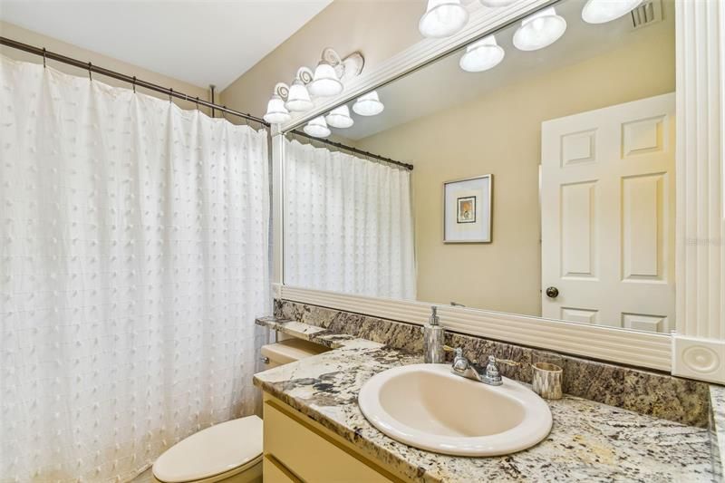 最近售出: $599,000 (3 贝兹, 2 浴室, 1832 平方英尺)