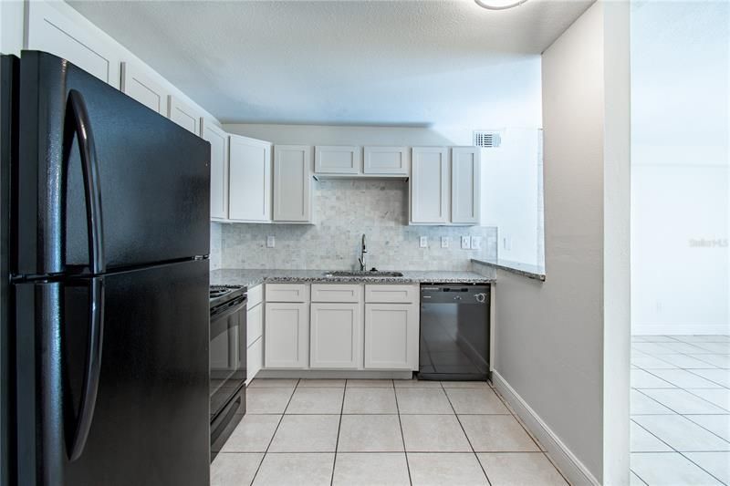 Recently Sold: $160,000 (2 beds, 1 baths, 800 Square Feet)
