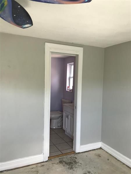 Recently Sold: $215,000 (2 beds, 2 baths, 1306 Square Feet)