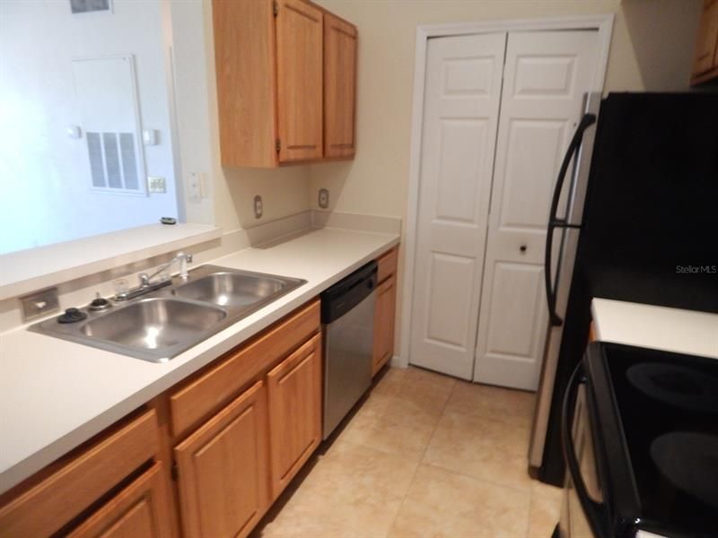 Recently Rented: $1,500 (2 beds, 2 baths, 1007 Square Feet)