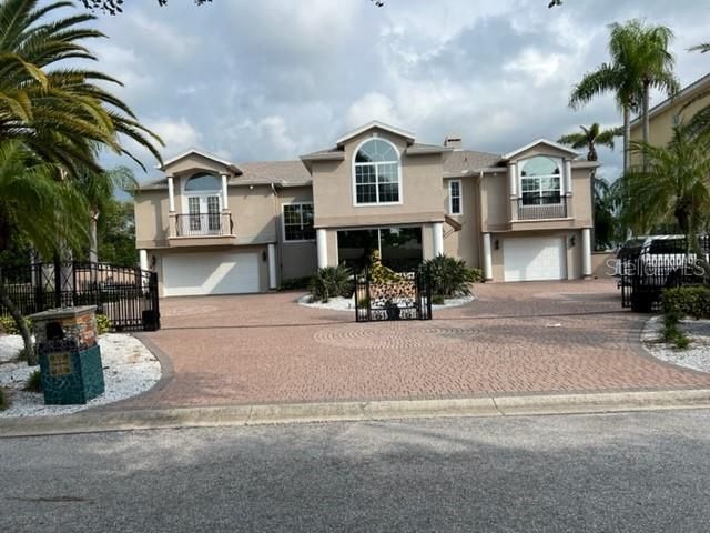 Recently Sold: $2,190,000 (4 beds, 3 baths, 3490 Square Feet)