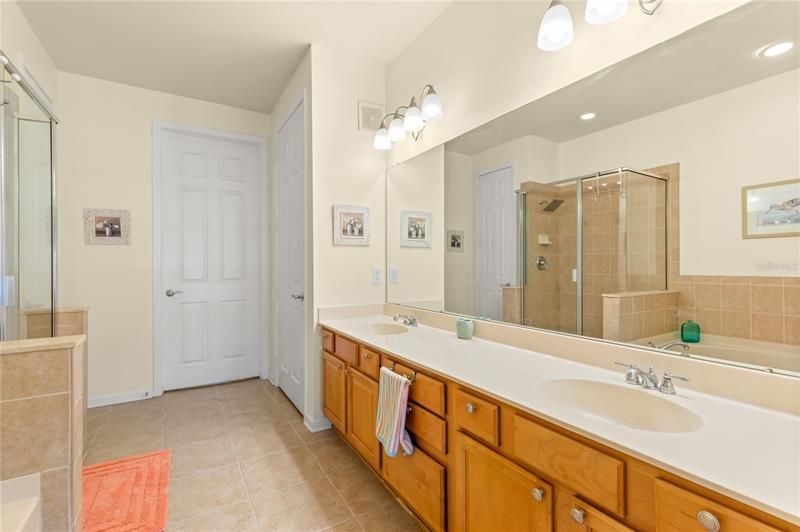 Recently Sold: $475,000 (2 beds, 2 baths, 1730 Square Feet)