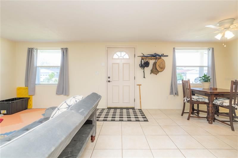 Recently Sold: $298,000 (2 beds, 2 baths, 1767 Square Feet)