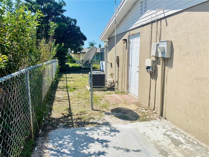 Recently Sold: $255,000 (3 beds, 1 baths, 1000 Square Feet)