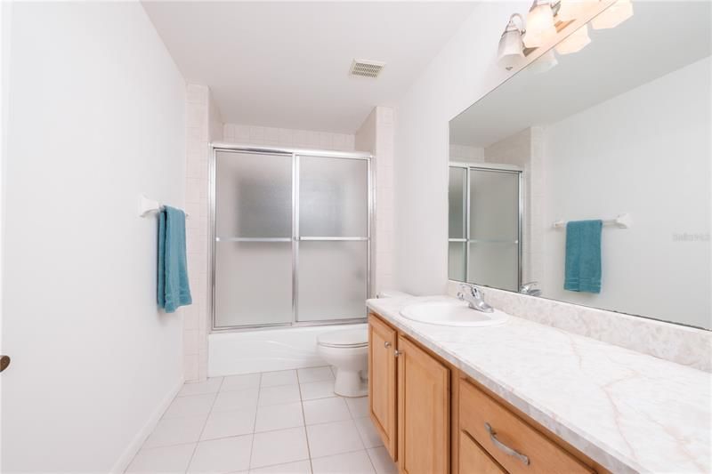 Recently Sold: $425,000 (3 beds, 2 baths, 2291 Square Feet)