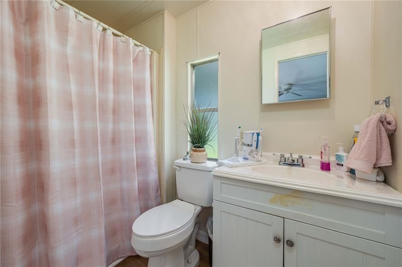 最近售出: $135,000 (2 贝兹, 2 浴室, 864 平方英尺)