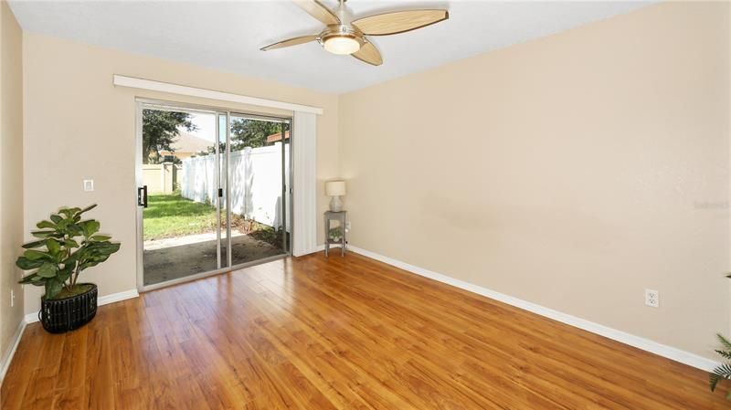 Recently Sold: $275,000 (2 beds, 2 baths, 1058 Square Feet)