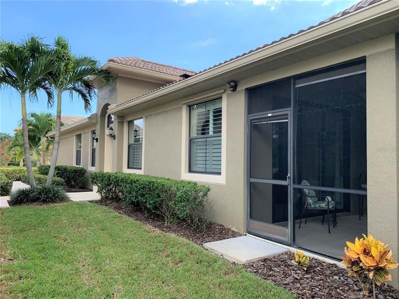 Recently Sold: $427,000 (2 beds, 2 baths, 1474 Square Feet)