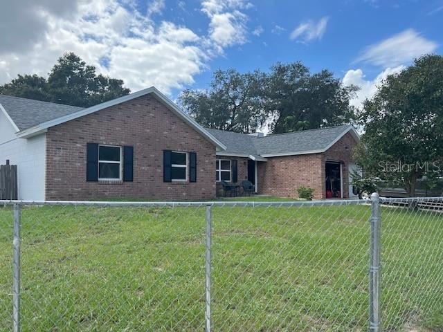 Recently Sold: $309,900 (3 beds, 2 baths, 1551 Square Feet)