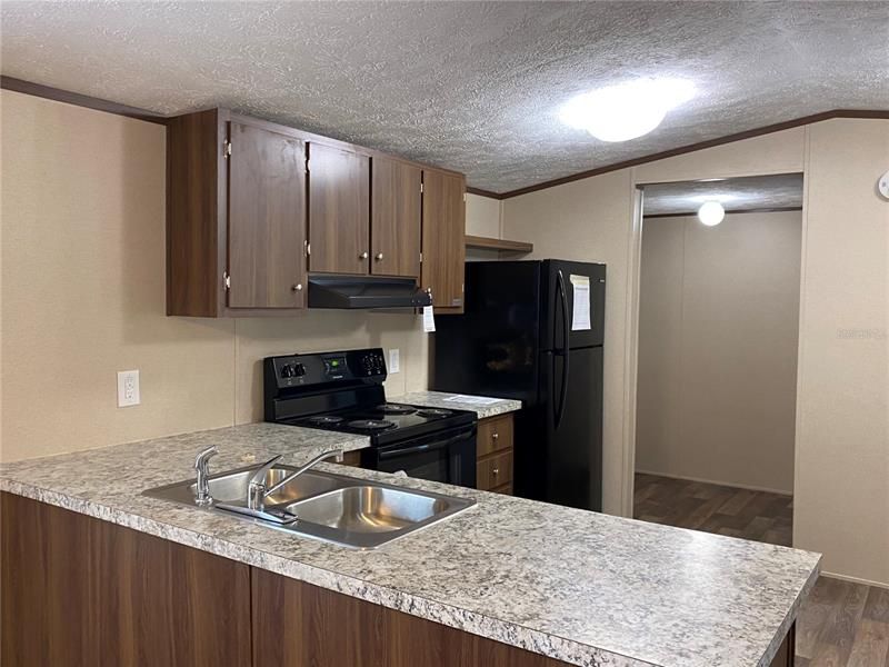 Recently Rented: $1,350 (2 beds, 2 baths, 840 Square Feet)