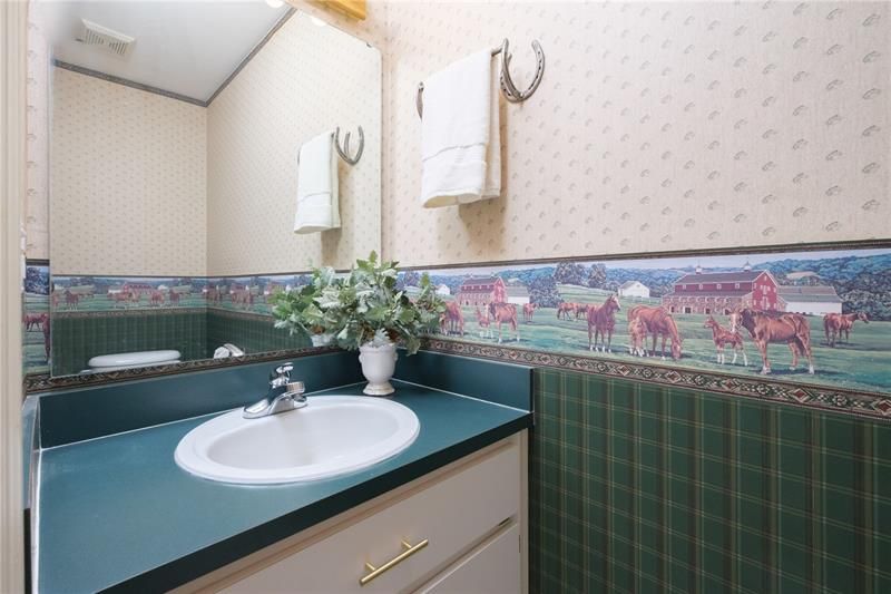 最近售出: $392,500 (3 贝兹, 2 浴室, 1627 平方英尺)