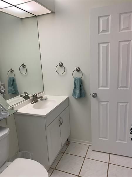 2nd Bathroom