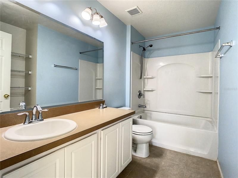 最近售出: $250,000 (3 贝兹, 2 浴室, 1444 平方英尺)