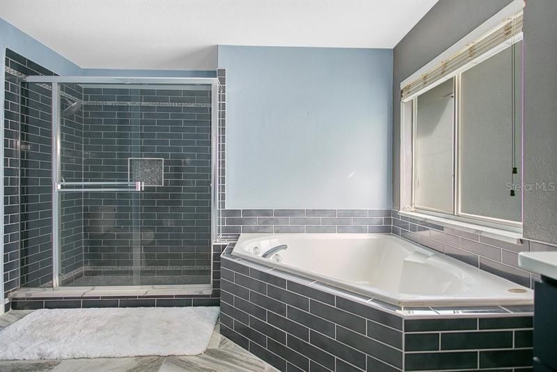 Недавно продано: $449,000 (3 спален, 2 ванн, 2028 Квадратных фут)