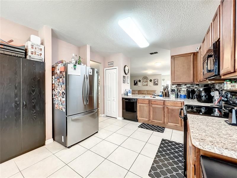Recently Sold: $315,000 (3 beds, 2 baths, 1738 Square Feet)