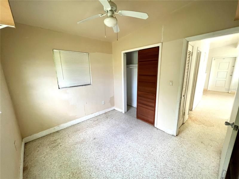 Vendido Recientemente: $230,000 (4 camas, 0 baños, 1365 Pies cuadrados)