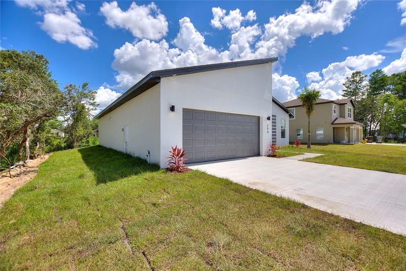 Recently Sold: $419,000 (4 beds, 2 baths, 2000 Square Feet)