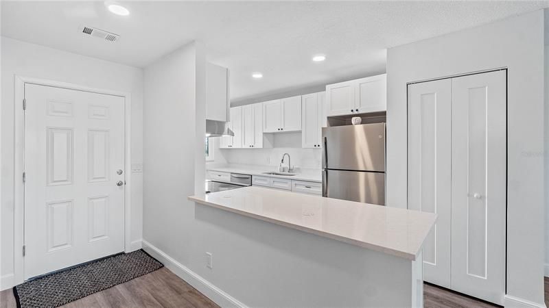 Recently Sold: $527,500 (2 beds, 2 baths, 1397 Square Feet)