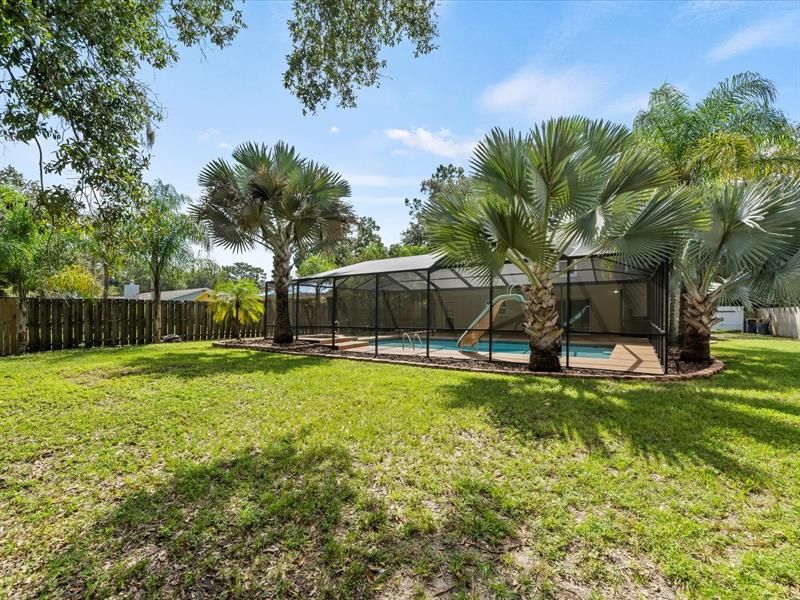 Recently Sold: $435,000 (4 beds, 2 baths, 2006 Square Feet)