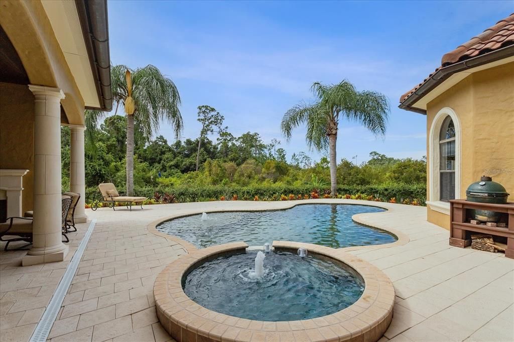 Recently Sold: $2,250,000 (5 beds, 5 baths, 6130 Square Feet)