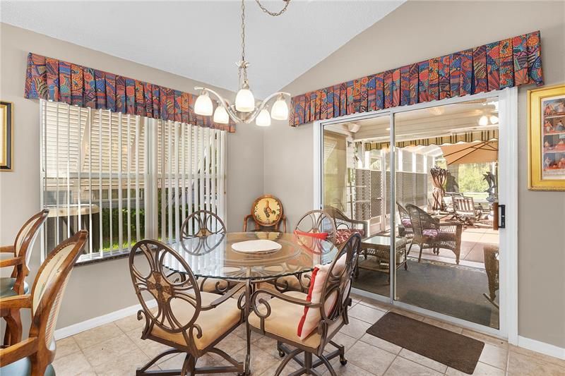 Recently Sold: $525,000 (2 beds, 2 baths, 1587 Square Feet)