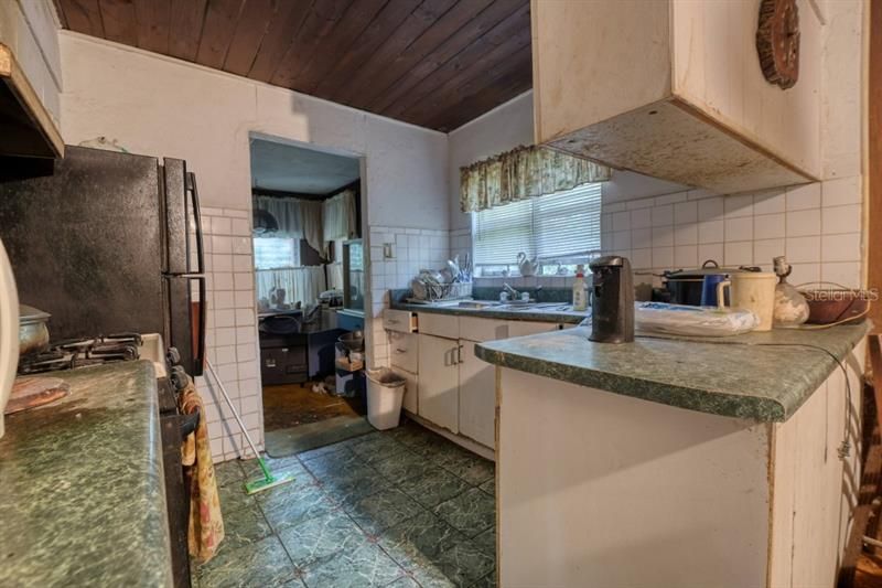 Vendido Recientemente: $55,000 (3 camas, 1 baños, 1304 Pies cuadrados)