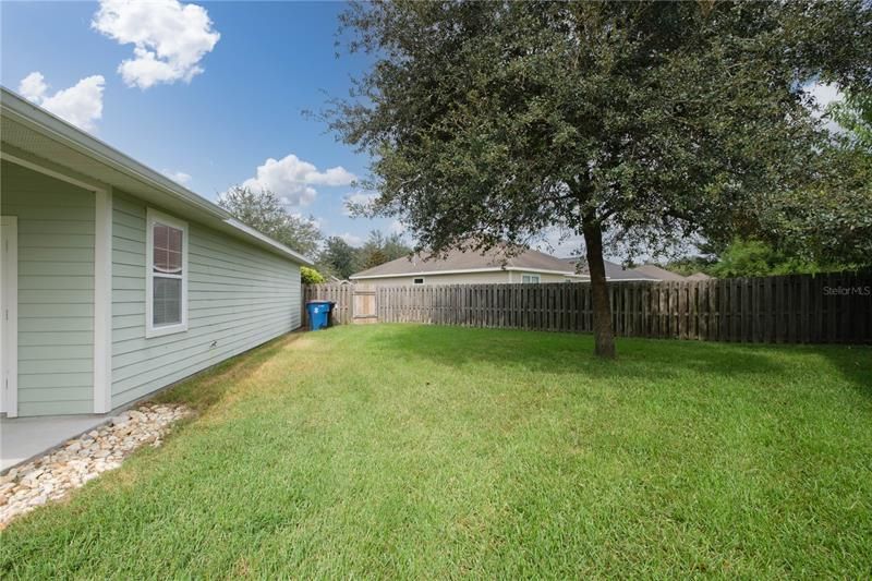 Recently Sold: $315,000 (3 beds, 2 baths, 1467 Square Feet)